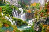 آبشار زیبای پلیتویس (سایز یک)    A Beautifull waterfall in plitvice national park